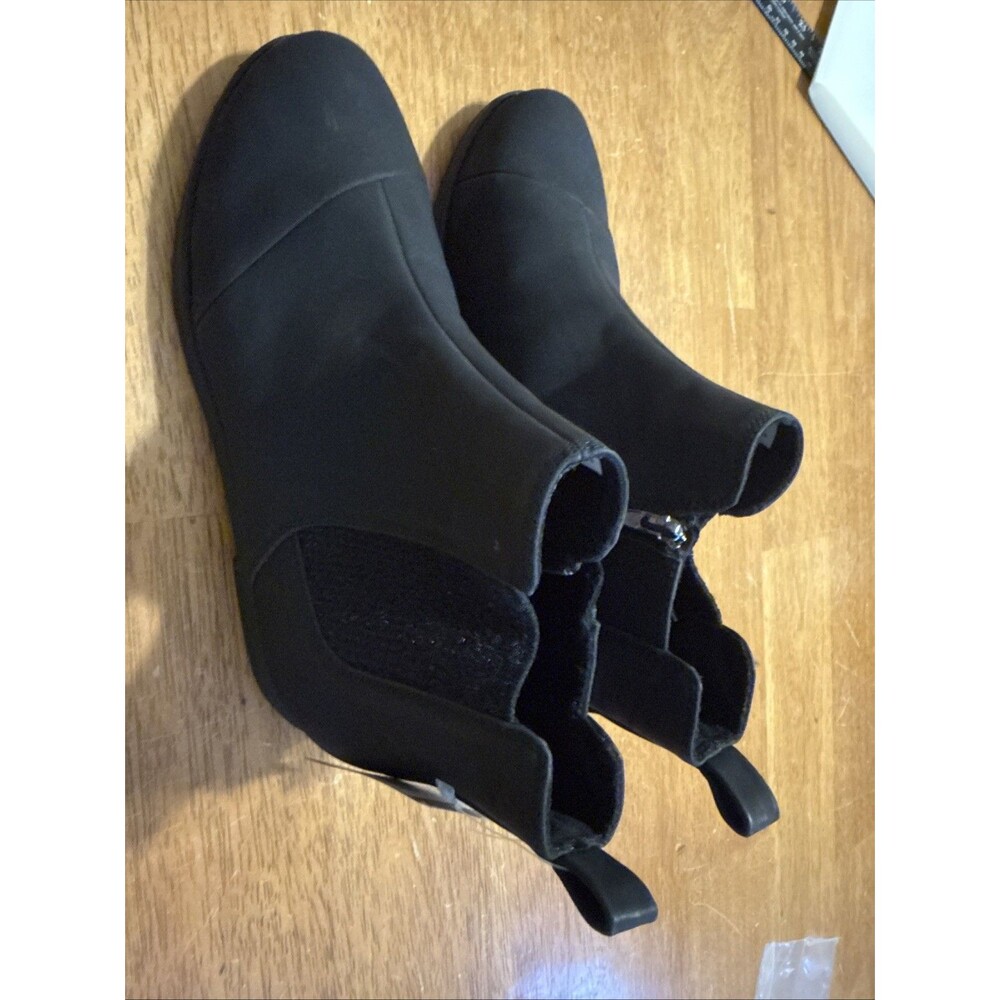 TOMS Boots Youth Charlie Casual  Ankle Bootie Black Shoes NEW Size 5